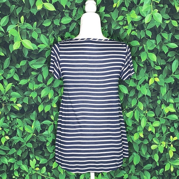 SHORT-SLEEVE TUNIC TOP W/ STRIPES & FLORAL DESIGN · SIZE S · FOREVER 21 - Picture 2 of 5